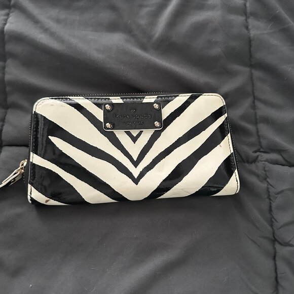 Kate Spade Wallet - Picture 1 of 1